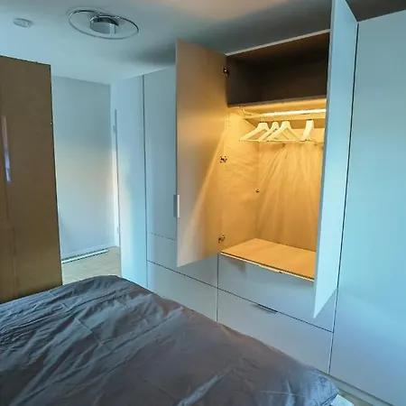 Zentrales Design Appartement am Insewallpark Apartment *