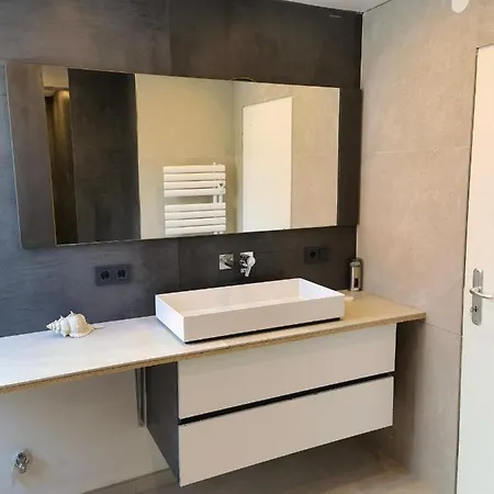 Zentrales Design Appartement am Insewallpark